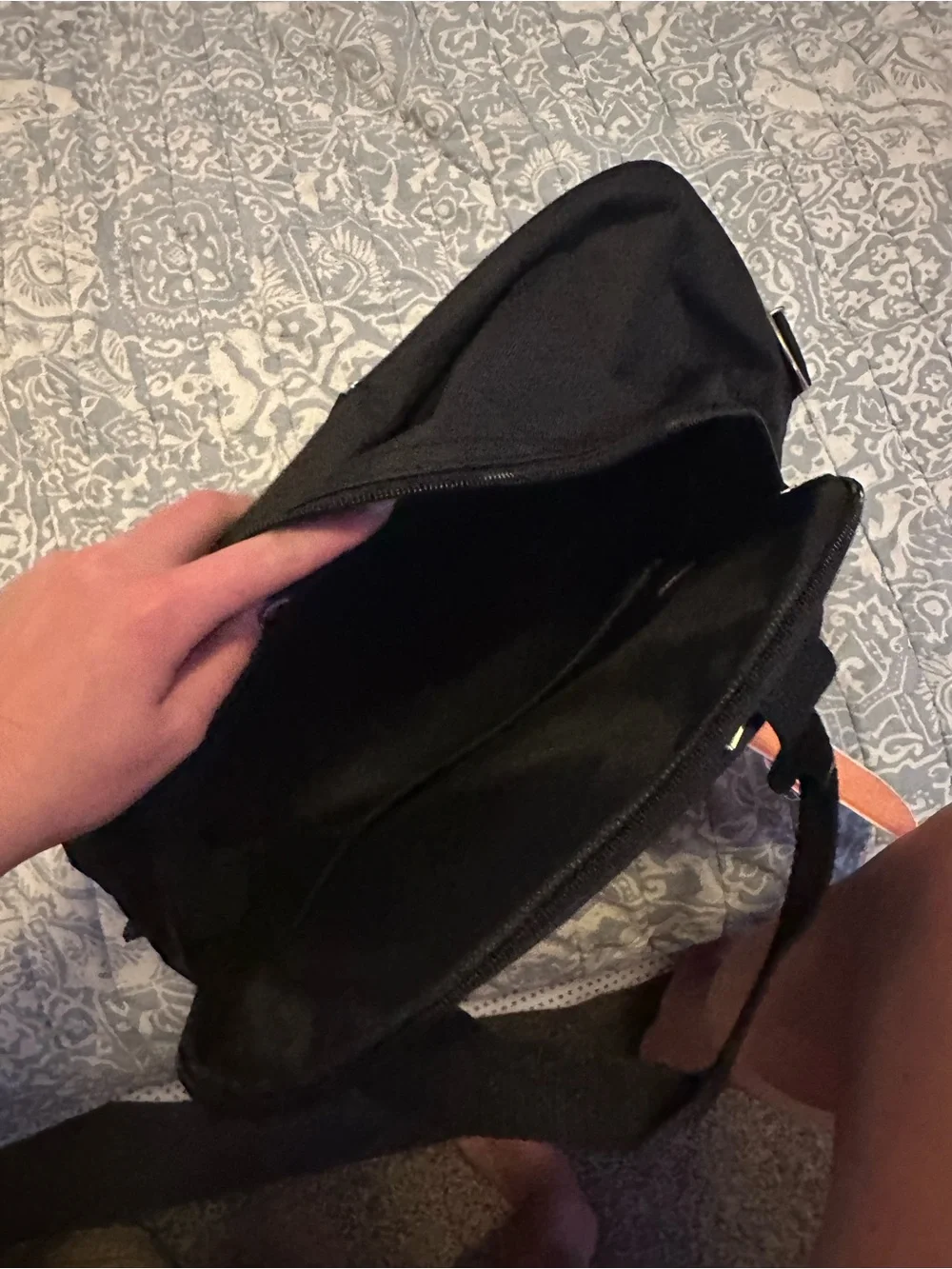 Black and Gray Men's Travel Bag